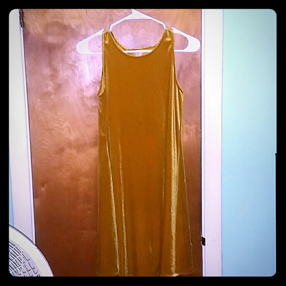 A yellow velvet dress